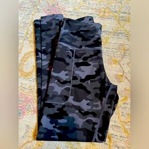 Fety High Waisted Leggings, Size small